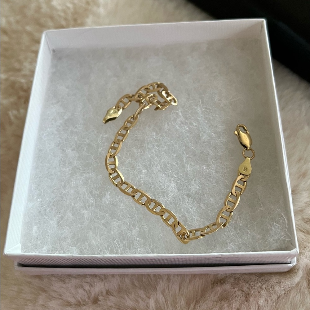 14K Gold Figaro Chain Bracelet - Women's Elegant Gold Link Bracelet Italy - Picture 8 of 11